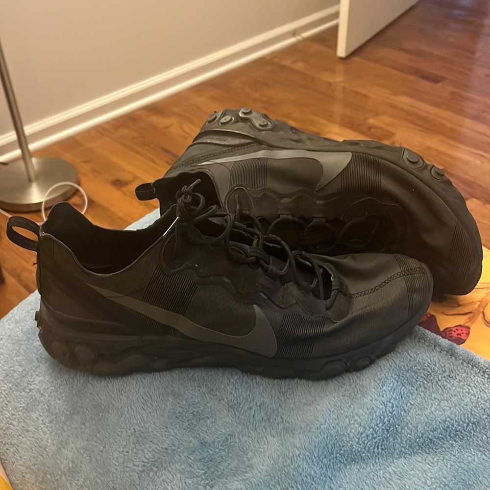 Nike running shoes- good condition!
